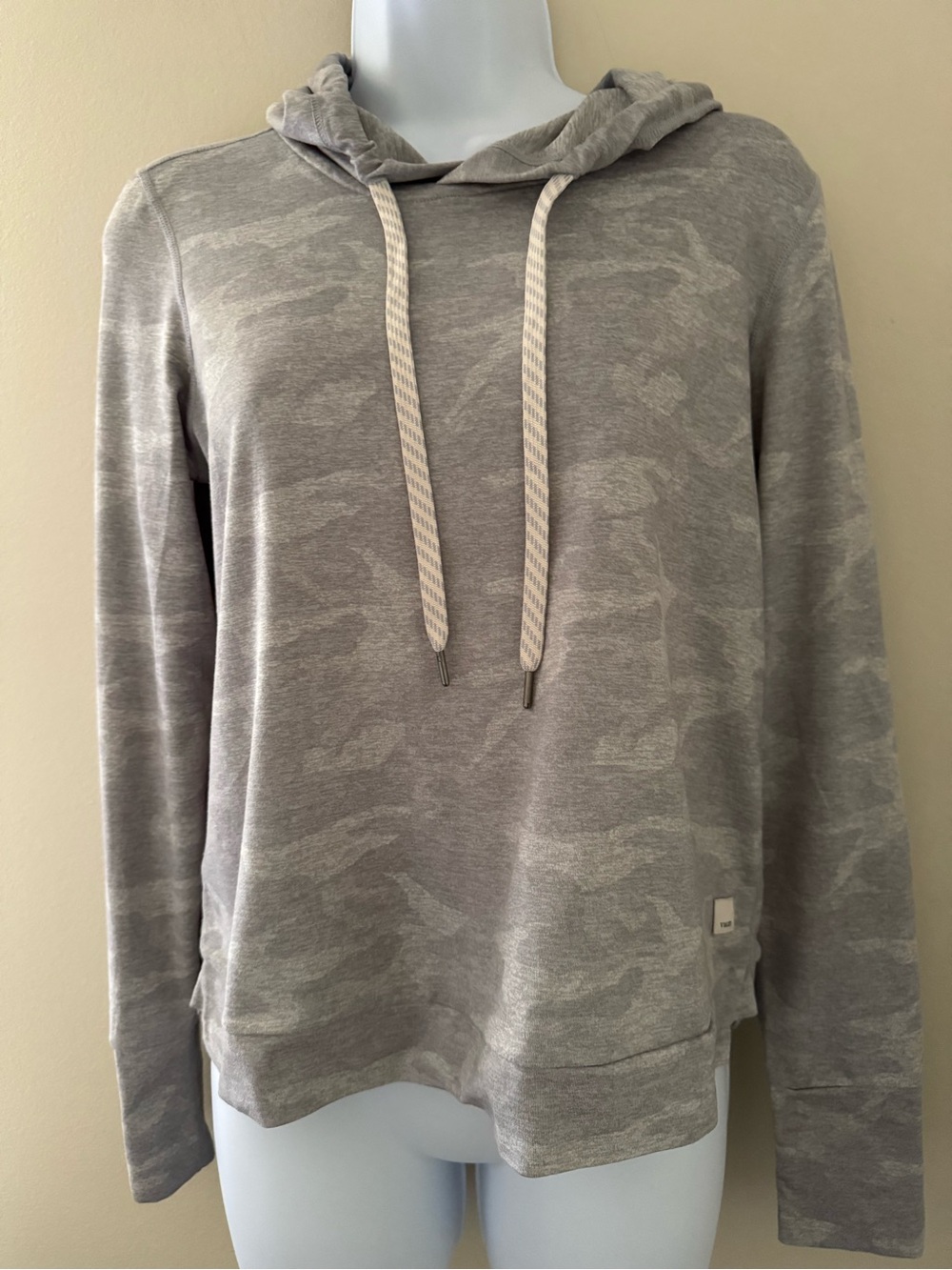 Vuori Halo Performance DreamKnit™ Hoodie Heathered Gray XS Pullover VW226